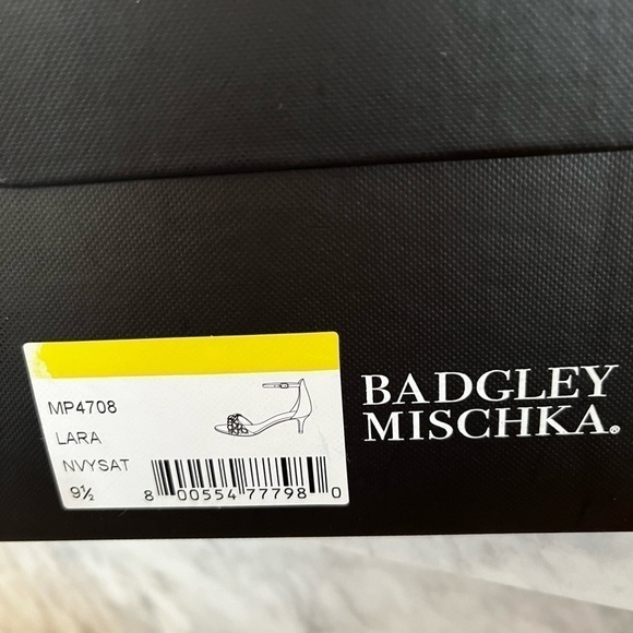 BADGLEY Mischka Lara Crystal Dress Sandal Navy Satin Size 9.5 - Picture 12 of 14